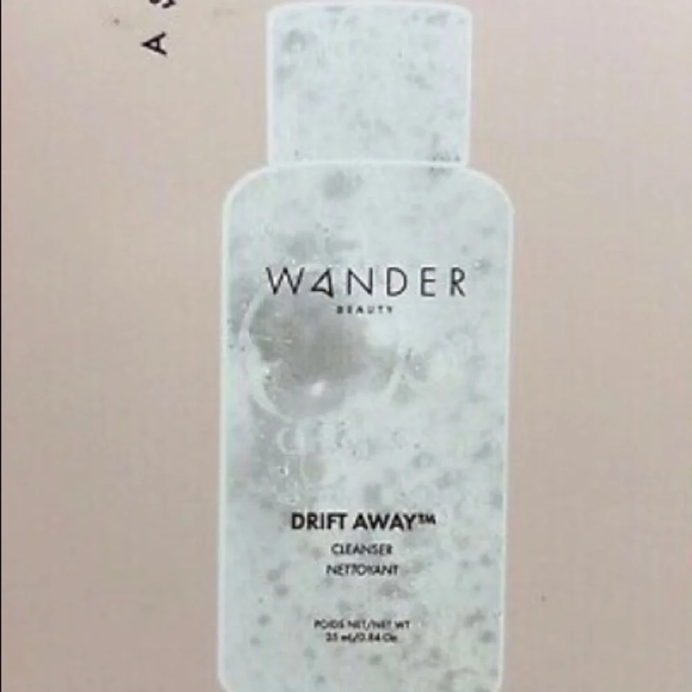 NEW/ WANDER Beauty First Class Mini-Taskers Skincare Essentials